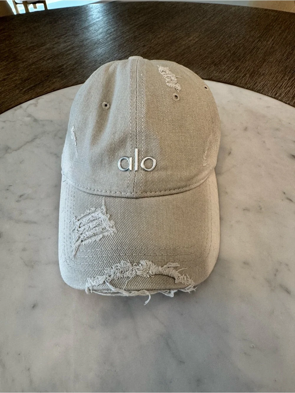 ALO Yoga Women's Distressed Baseball Cap in Light Beige unisex women and Men
